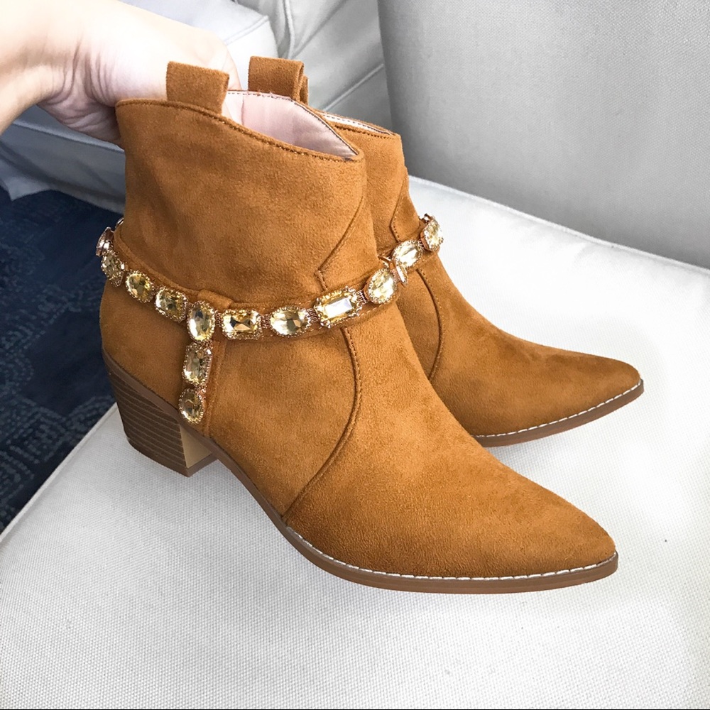 🆕 TAN FAUX SUADE GEMSTONE COWGIRL BOOTIES!